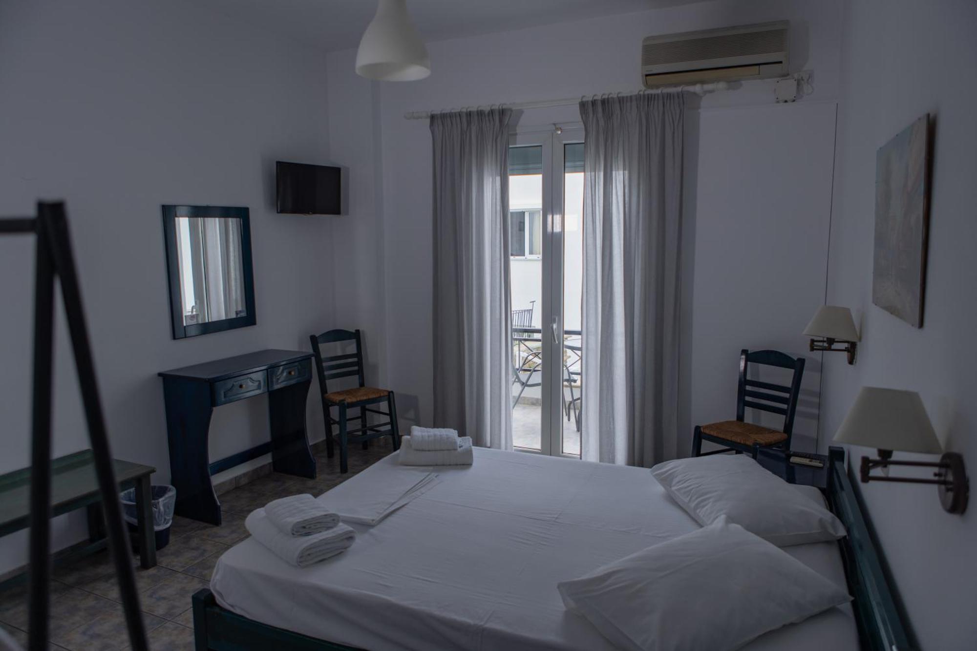 Soula Rooms Tinos Екстер'єр фото